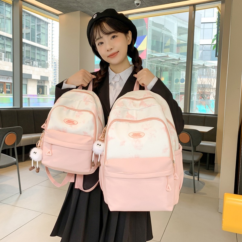 A large-capacity backpack for junior high school girls with high appearance standards, a lightweight backpack for primary school, junior high school and senior high school students Specification drawing