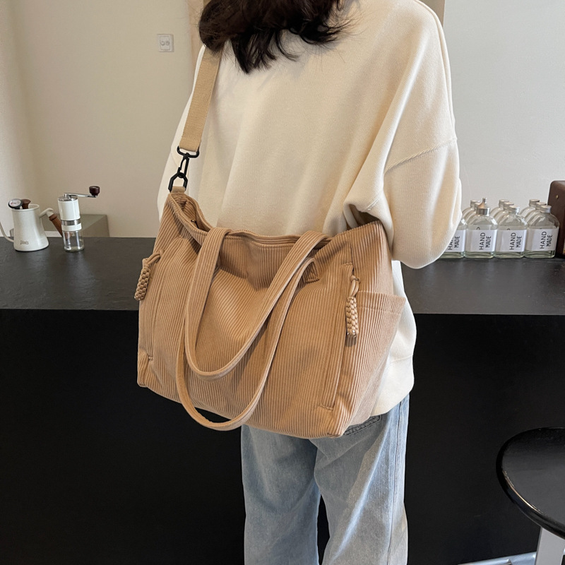 Japanese tote bag for women 2024 New style, fashionable, artistic, versatile, student class bag, simple commuting bag, casual backpack full figure