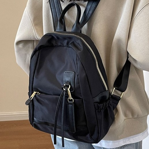 New autumn/Winter 2024 women's Korean version waterproof Oxford fabric small backpack, casual color-blocking travel bag Specification drawing