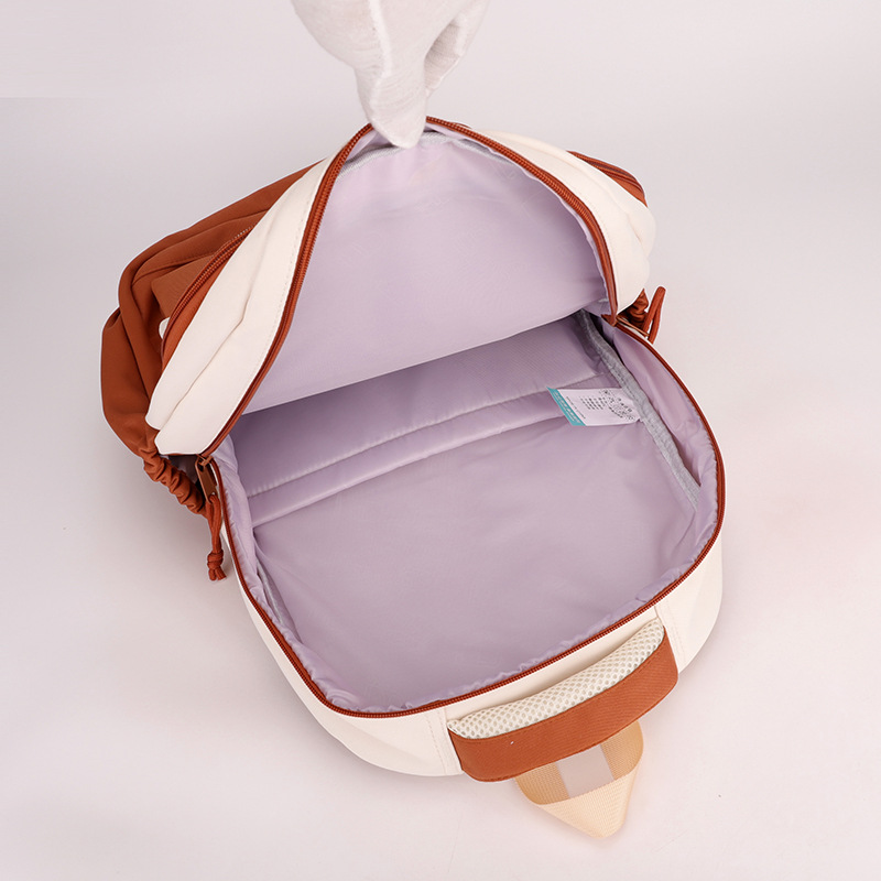 Girls' Korean-style fresh and clean backpacks for junior and senior high school students, Japanese-style cute backpacks for students in grades 3 to 6 Application Scenario