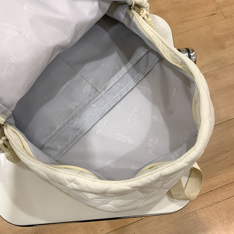 High appearance level forest-themed fresh and light college student casual backpack, new sweet style girl travel backpack for autumn and winter Application Scenario