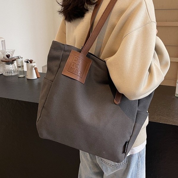 Tote bag, a large-capacity single-shoulder bag for commuting, versatile for hand-carry commuting, and a laid-back autumn and winter single-shoulder underarm bag Specification drawing