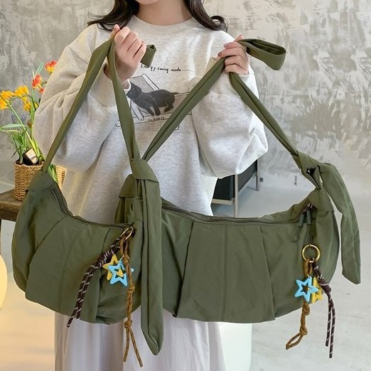 New canvas bags for spring and summer: simple, casual, large-capacity commuting single-shoulder bag, versatile crossbody bag for women, trendy crossbody bag full figure