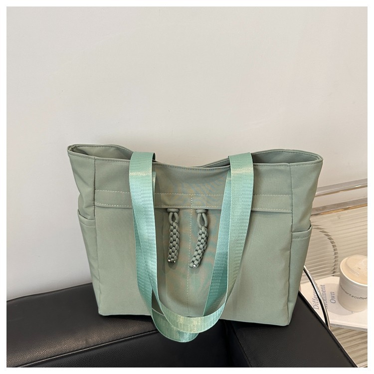 Baotote bag, bucket bag, women's bag, 2024 new large-capacity solid color single-shoulder bag, versatile hand-carry commuting shopping bag details Picture