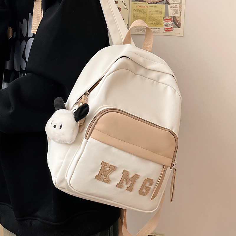 Spring study tour backpacks, travel bags for children, backpacks for boys and girls, and schoolbags for junior high school make-up classes Application Scenario