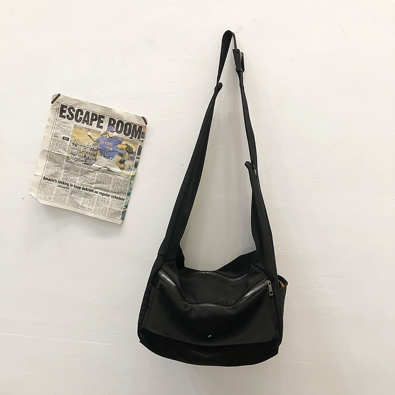 Artistic fabric bag, Hong Kong trend, cool black sports backpack, ins nylon crossbody bag, new casual single-shoulder crossbody bag for women Specification drawing