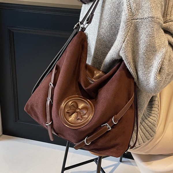 Single tote bag, zipper shoulder bag, bucket bag, shoulder bag, simple and casual small square bag for autumn and winter, trendy and versatile Specification drawing