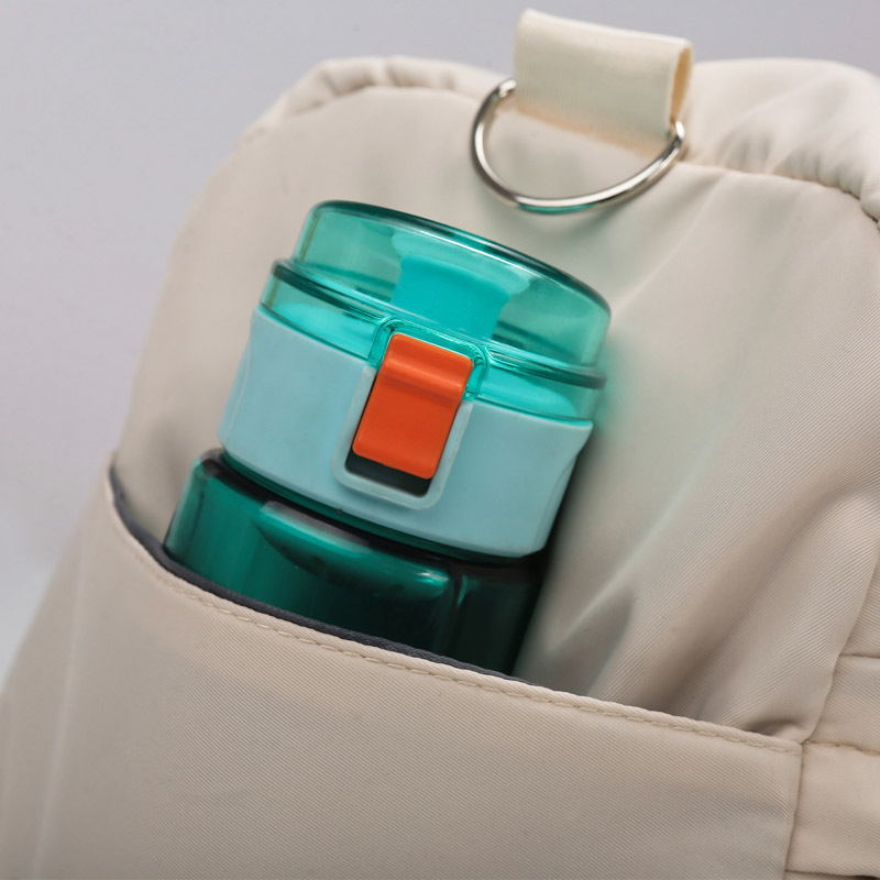 A large-capacity dry-wet separation travel bag, a new Korean-style fashionable fitness bag with logo printing, and luggage storage bags for both men and women Application Scenario