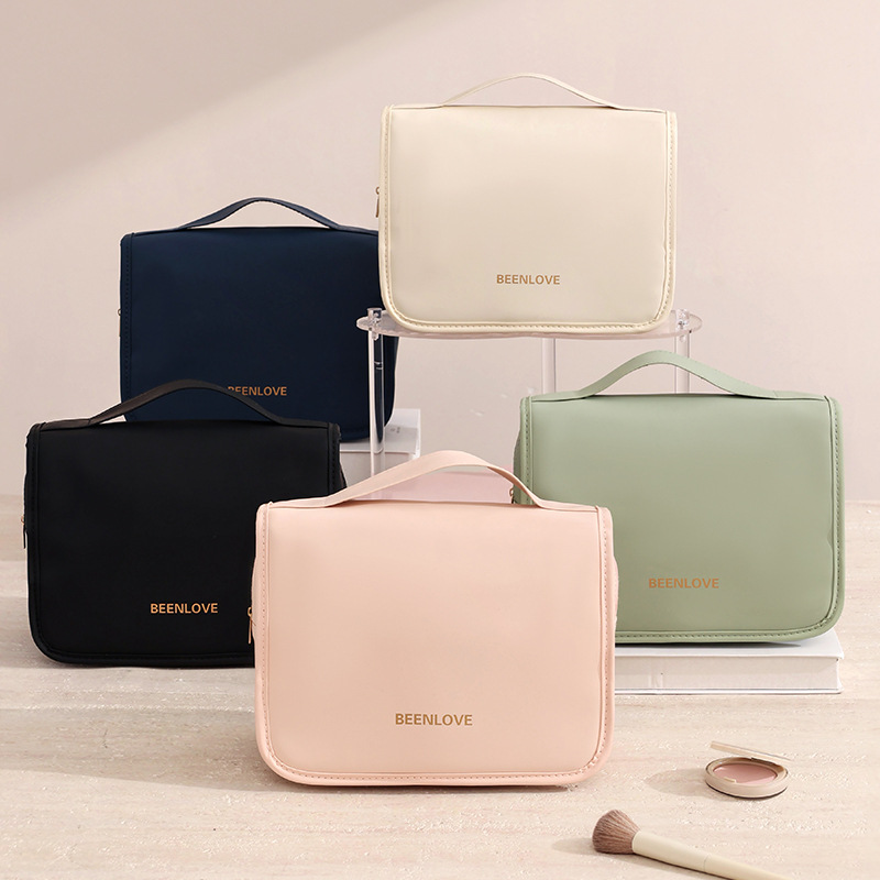 Runhui's new Naisi hook toiletry bag, skin-like leather film makeup storage bag, large-capacity makeup bag, one-piece consignment Application Scenario
