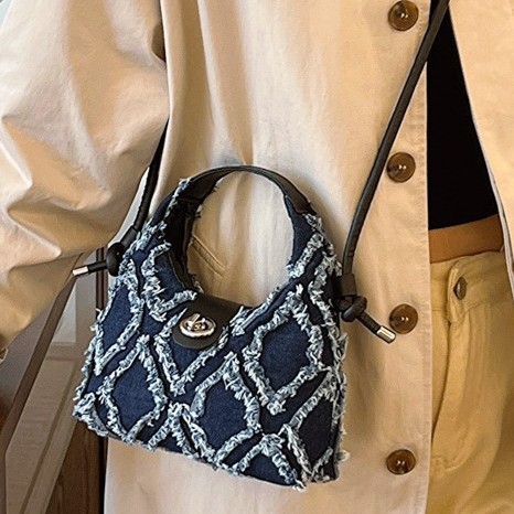 Korean version underarm diamond-shaped hand-held bag autumn new style casual crossbody bag, fashionable denim canvas bucket bag for women full figure