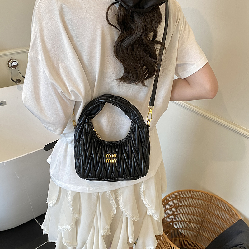 Cross-border light luxury French women's bag, pleated niche handbag, 2025 new stylish single-shoulder bag, versatile crossbody bag trend Specification drawing