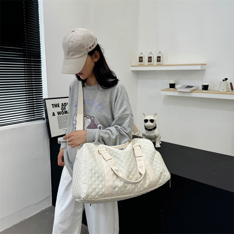In-stock short-distance hand-held travel bags, large-capacity dry-wet separation sports and fitness bags, men's and women's boarding storage bags for going out Specification drawing