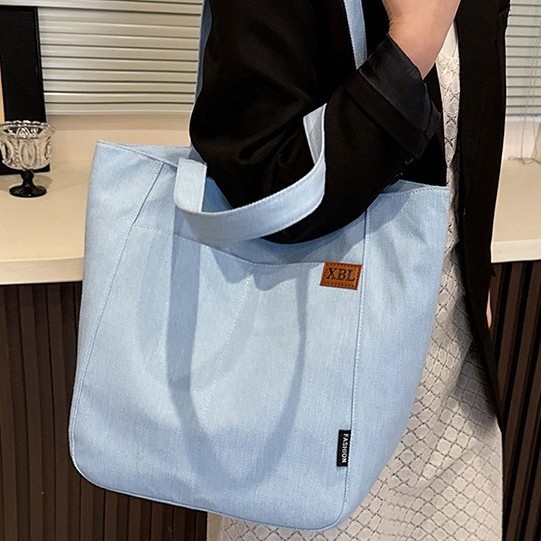 Korean version Japanese-style large-capacity canvas tote bag for girls, single-shoulder bag for girls' commuting to class, artistic style denim bag details Picture