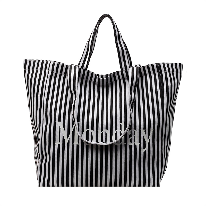 A new Korean-style, versatile and fashionable striped single-shoulder bag with a large capacity for students to carry to class Item Picture