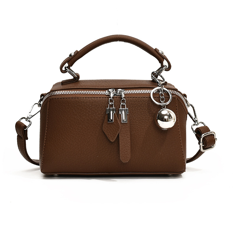 A new retro and simple Boston single-shoulder crossbody bag and small square bag with a fashionable and high-quality texture for foreign trade Item Picture