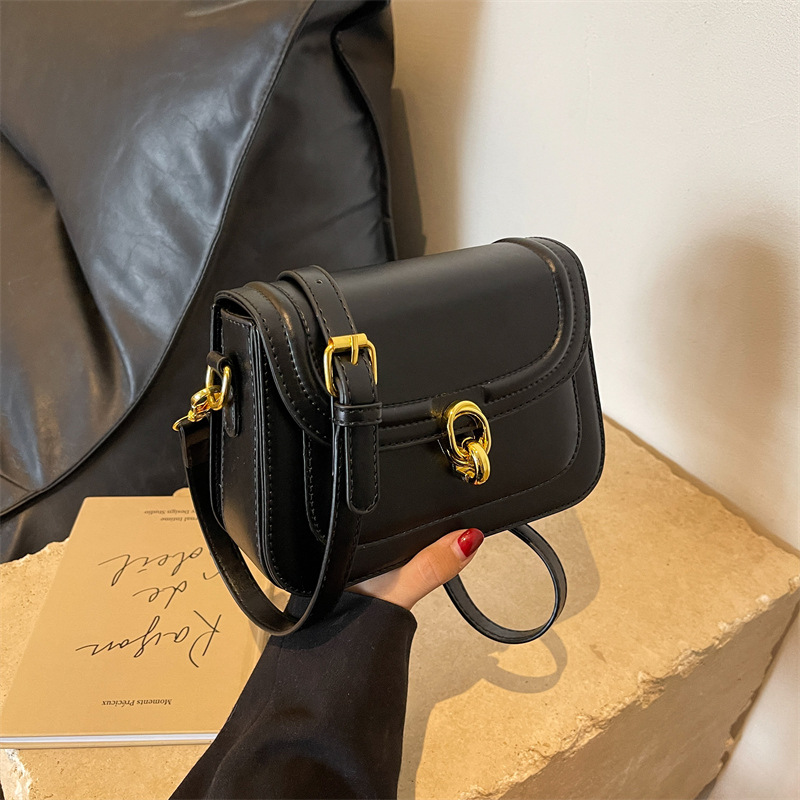 This 2023 new stylish and versatile crossbody bag exudes a sense of sophistication and is a trendy and casual single-shoulder bag Specification drawing