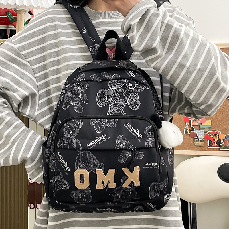 Cross-border schoolbag, niche design, primary school student printed backpack, simple bear backpack, lightweight travel backpack for going out full figure