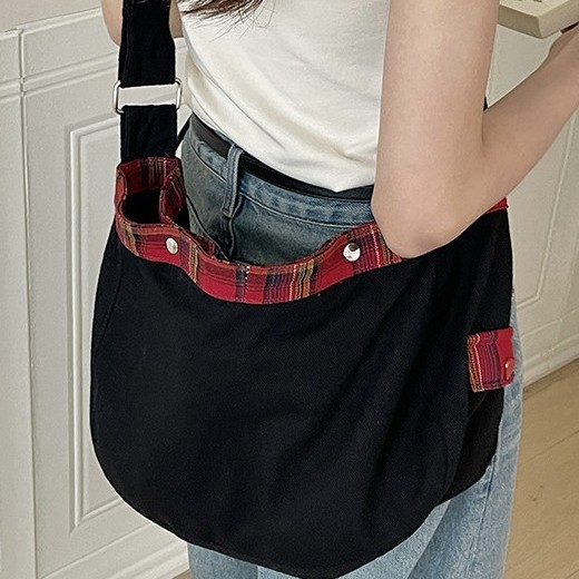 Designed denim canvas bag, Japanese-style simple and retro washed semi-round dumpling bag, female artistic fabric small bag, crossbody bag details Picture