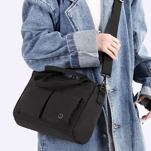 A new Japanese and Korean canvas Instagram commuter women's single-shoulder briefcase, a fresh and artistic solid-color hand-held crossbody bag for women Specification drawing
