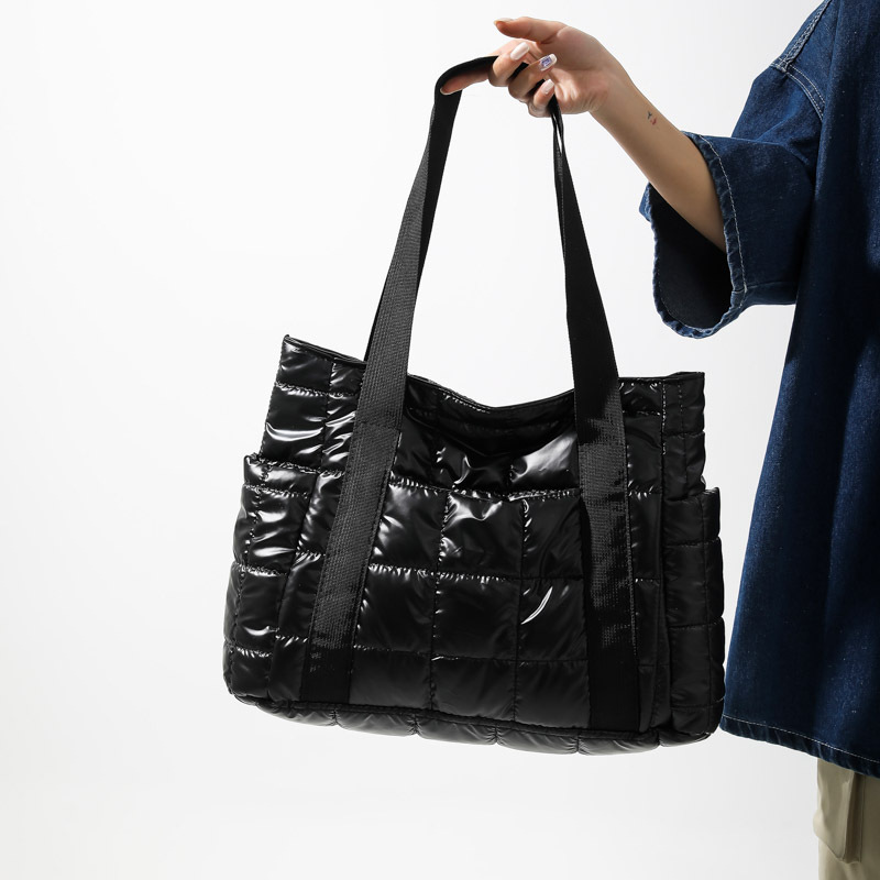 Cross-border stylish handbag, 2025 new style women's ins cotton jacket bag, trendy and fashionable embroidered thread large capacity single-shoulder bag full figure