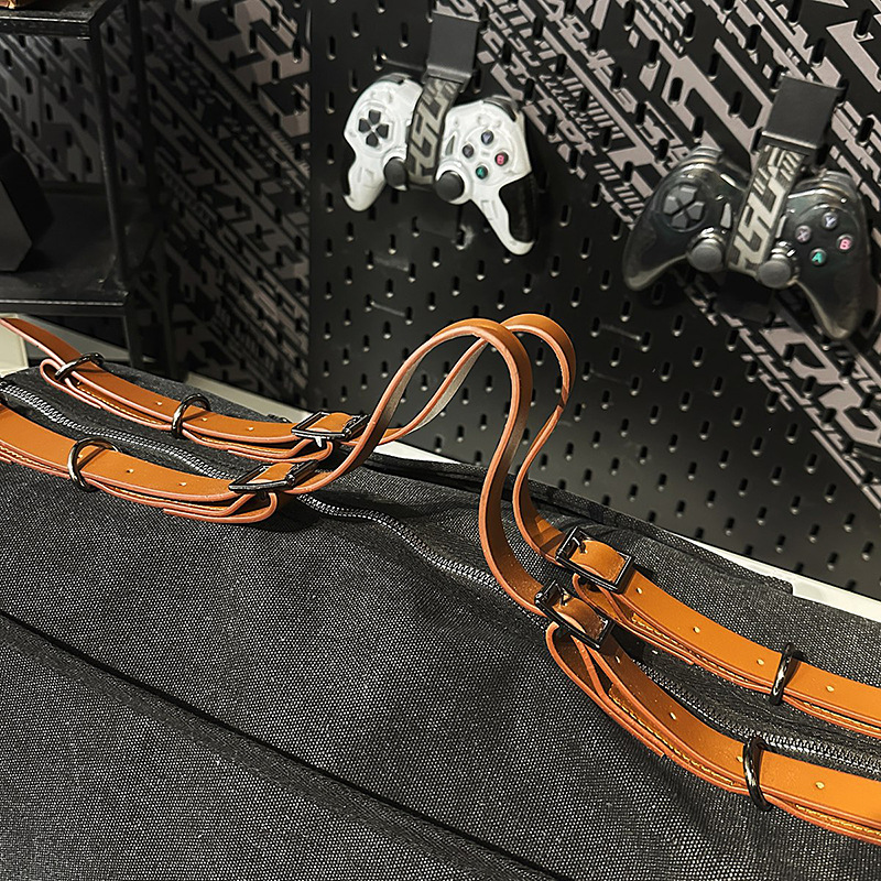 A new cross-border short-distance travel bag for both men and women, a casual, retro and versatile hand-held canvas single-shoulder crossbody bag details Picture