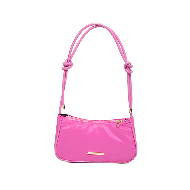 This is a new 2024 high-quality, niche design single-shoulder bag for women, a lightweight nylon fabric bag for the autumn baguette under the armpits Item Picture