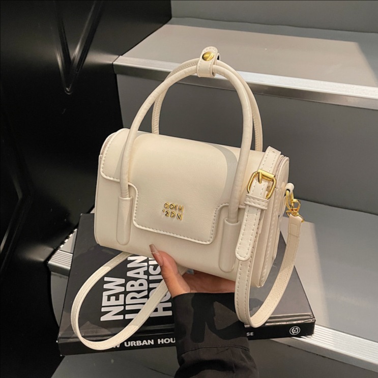 Cross-border high-end versatile handbag, women's 2025 summer versatile crossbody bag, casual and simple single-shoulder bag, small square bag full figure