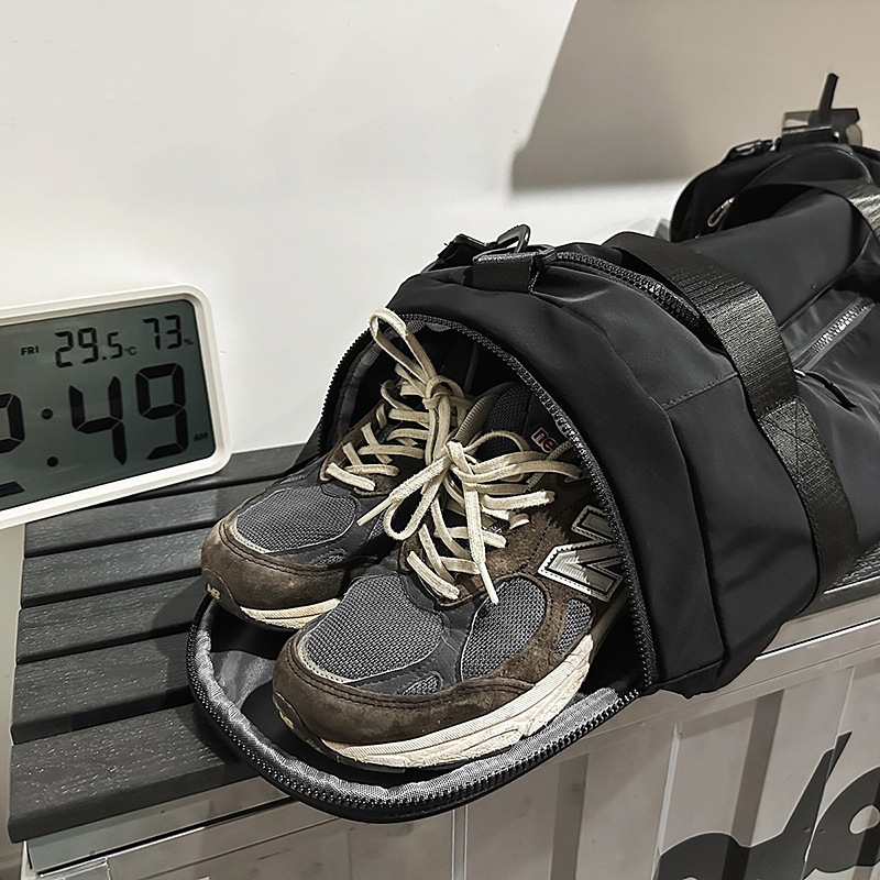 Fitness bags, dry and wet separation training exercise bags, hand luggage bags, short travel bags, large-capacity swimming and leisure bags details Picture