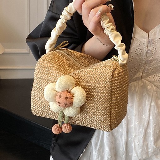 New shell-shaped beach straw woven bag, pillow bag, hand-woven mobile phone bag, coin purse, crossbody girl's small bag Specification drawing