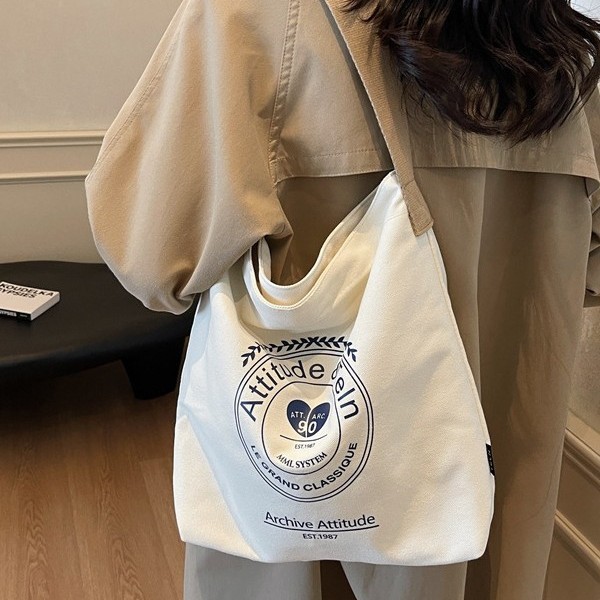 Large-capacity fabric bag 2025 new style, fashionable and simple letter single-shoulder bag, casual and versatile, commuter and work crossbody women's bag full figure