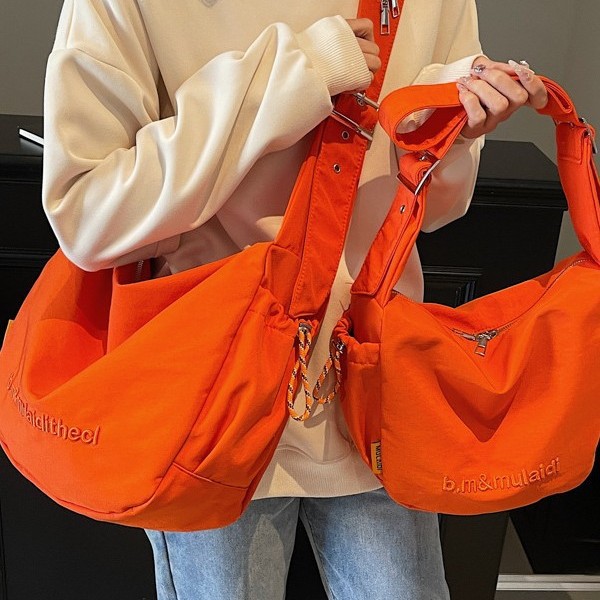 Nylon fabric large-capacity fashionable casual bag, new Spring/Summer 2025, stylish solid color single-shoulder crossbody bag, women's bag trend full figure