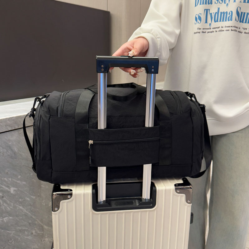 New large-capacity dry-wet separation sports and fitness bag, single-shoulder crossbody, hand-held travel bag, short-distance business trip luggage bag details Picture