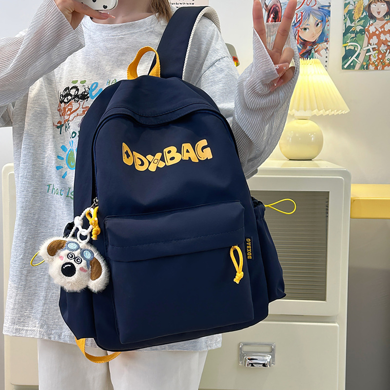 American-style retro schoolbags, large-capacity backpacks for junior high school girls, lightweight backpacks for high school and college students, and small-sized backpacks full figure