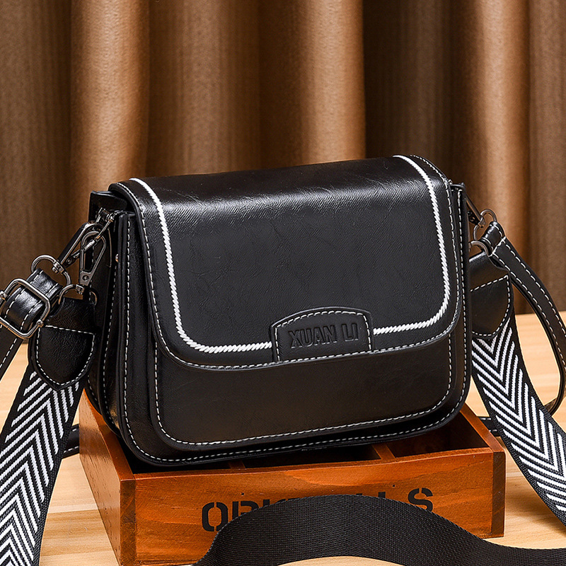 This year's popular small bags are fashionable women's bags. Spring/Summer 2024 new styles of women's single-shoulder crossbody small square bags are available for one-piece delivery full figure
