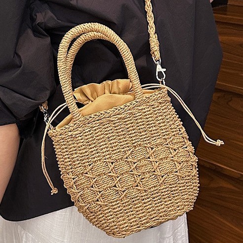 Pastoral style hand-held woven bag 2025 Spring/Summer new ins trendy and fashionable straw woven bag, forest style simple single-shoulder bag details Picture