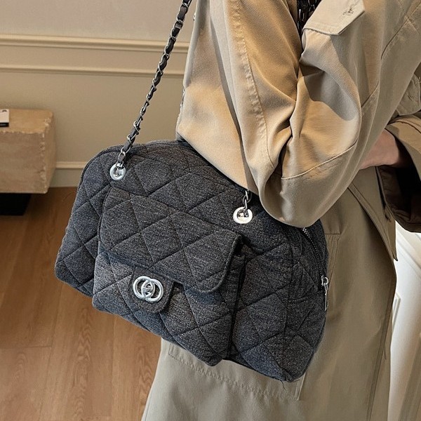Boston Bag, new retro denim bag, Chanel-style diamond-shaped chain tote large bag, women's large capacity bag, underarm details Picture