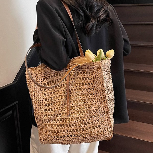 Artistic large-capacity single-shoulder cotton thread woven bag, 2025 new style hollowed-out commuter tote bag, beach vacation bag Application Scenario