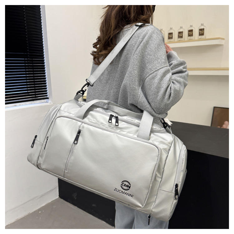 A multi-functional student storage luggage bag, a three-purpose short-distance double-back travel bag, and a dry-wet separated maternity bag Specification drawing