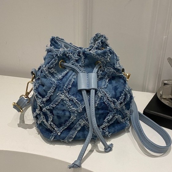 Diamond-patterned denim strap single-shoulder bag 2025 Autumn new style trendy and fashionable crossbody women's bag Korean style simple and fashionable women's bag Specification drawing