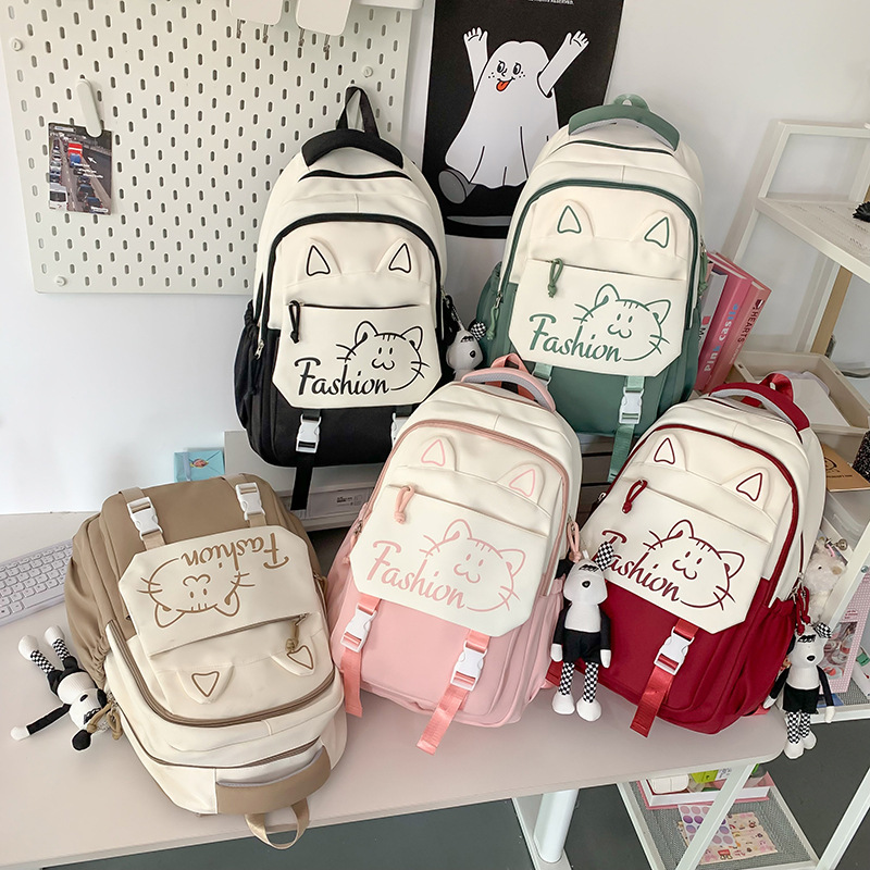 High-appearation-level schoolbag for primary and junior high school students to reduce burden, large-capacity backpack, cartoon cute cat casual backpack for girls Application Scenario