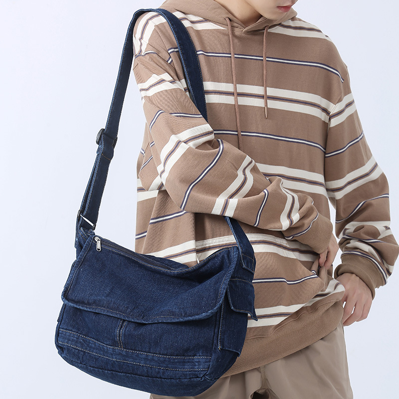 New washed denim bags for Spring 2023, retro Korean version postman bag for women, single-shoulder bag for college students attending classes details Picture