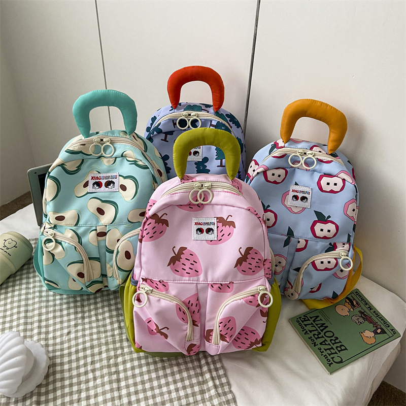 New fashionable cross-border kindergarten children's schoolbags, lightweight travel backpacks for kids, and a trend of casual backpacks for girls full figure