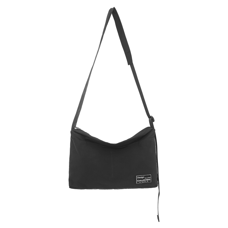 Japanese-style lightweight solid-color crossbody bag, nylon fabric water-resistant single-shoulder bag, mountain-style versatile small square bag, commuter messenger bag Item Picture