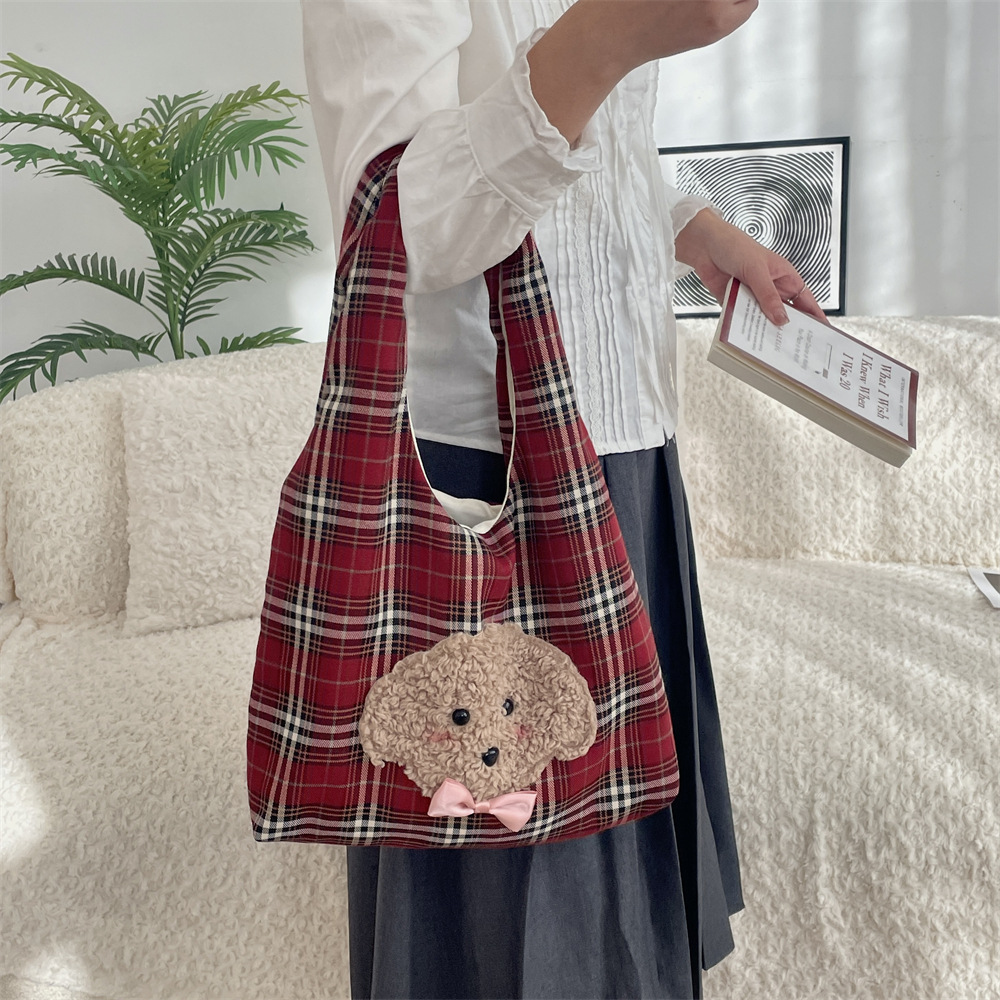 411182 Autumn and Winter new Korean-style embroidered puppy cute checkered single-shoulder bag Casual student class handbag details Picture