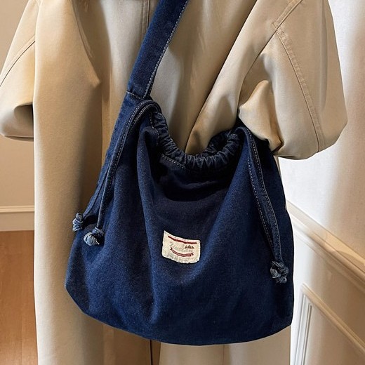 Japanese and Korean casual washed denim crossbody bag for women, new fashionable cloth bag, drawstring, artistic single-shoulder bag, tote bag details Picture