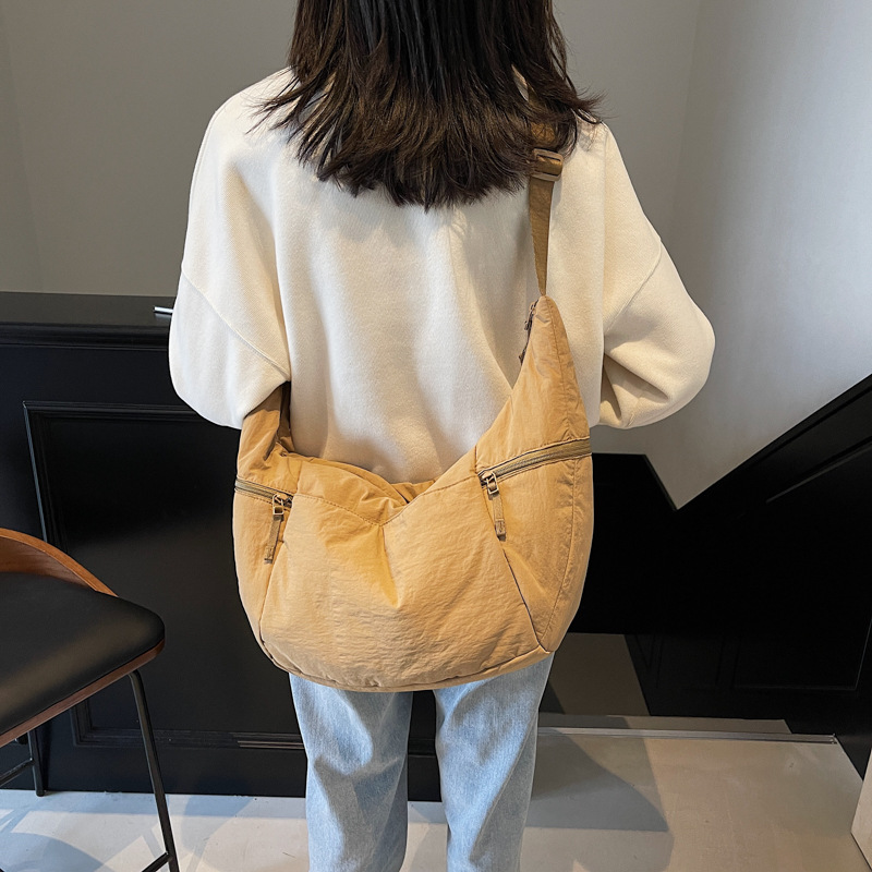 Korean style simple and versatile Tote bag for women 2024 new autumn and winter, large-capacity fabric bag, laid-back style single-shoulder crossbody bag details Picture
