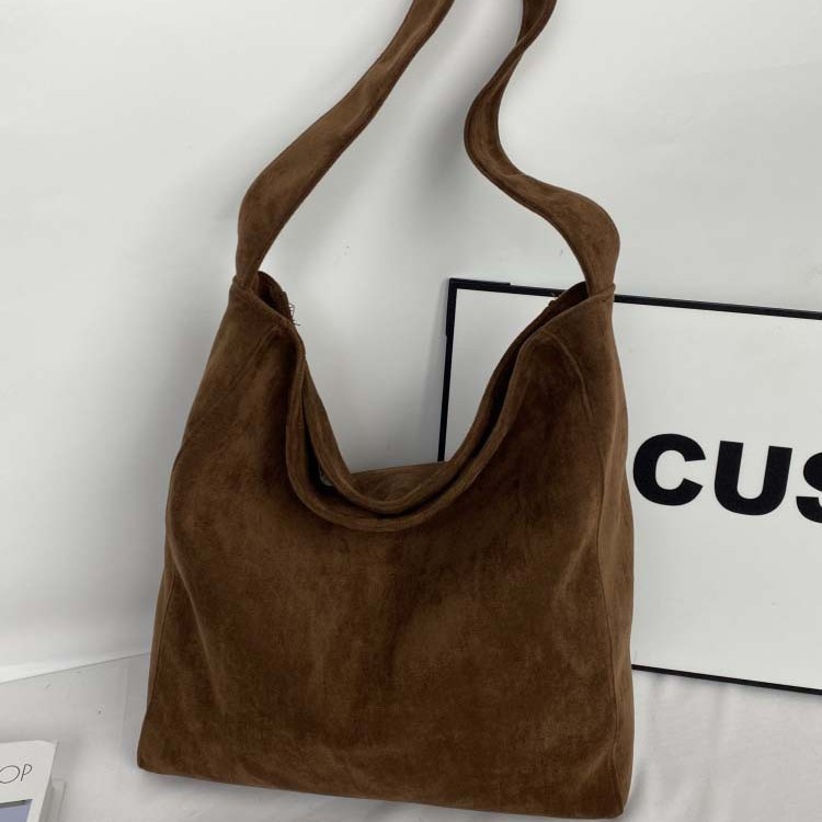 New autumn and winter suede matte texture laid-back style Korean niche casual large-capacity solid color single-shoulder tote bag details Picture