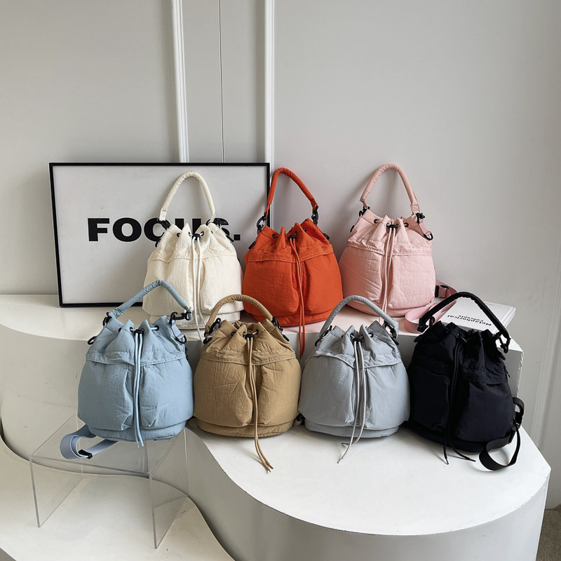 Cross-border women's single-shoulder bag, a trendy large-capacity hand-held crossbody women's bag, a casual and fashionable bag for women with multiple carrying methods full figure