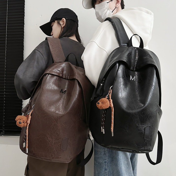 American-style cool PU retro backpack for girls, 2024 new model schoolbag for junior and senior high school students, large-capacity commuter backpack for men full figure