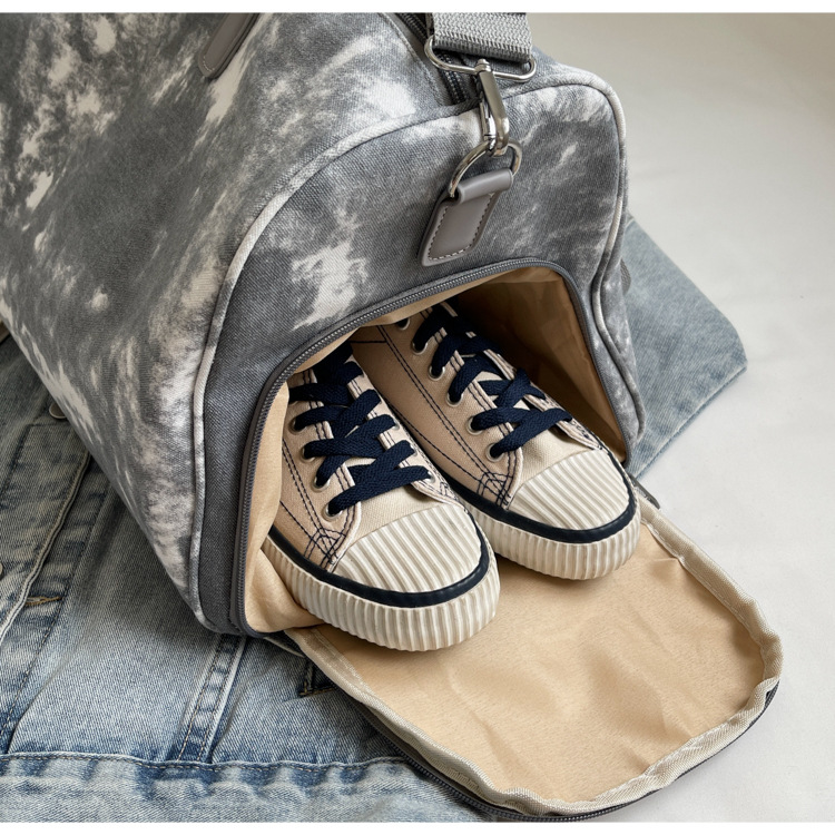 Women's portable, lightweight, waterproof luggage bag, large-capacity short-distance travel, boarding, maternity bag, storage bag Application Scenario